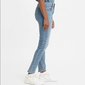 Levi’s 721 High Rise Skinny